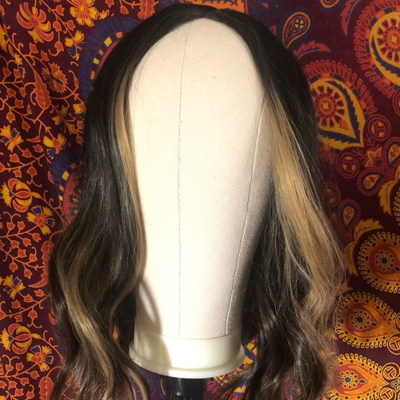 14” brown highlight wig - Picture 1 of 2